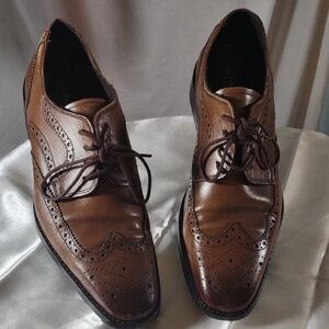 Florsheim Elegant Brown Leather Brogue Oxfords - Size 8.5